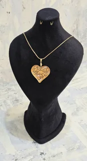 گردن آویزکالیگرافی میناکاری شده(زندگی نیست به جز عشق،زندگی نیست به جز دیدن یار)