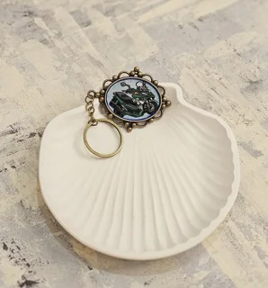 جاسوئیچی میناکاری شده(طرح موتور بنلی سبز رنگ)